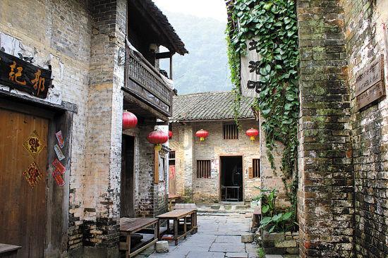 呼和浩特一餐馆发生火灾,4人遇难4人受伤